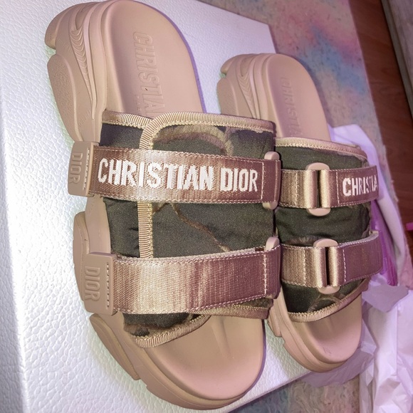 DIOR SLIDES ! Size 7 - Picture 2 of 3